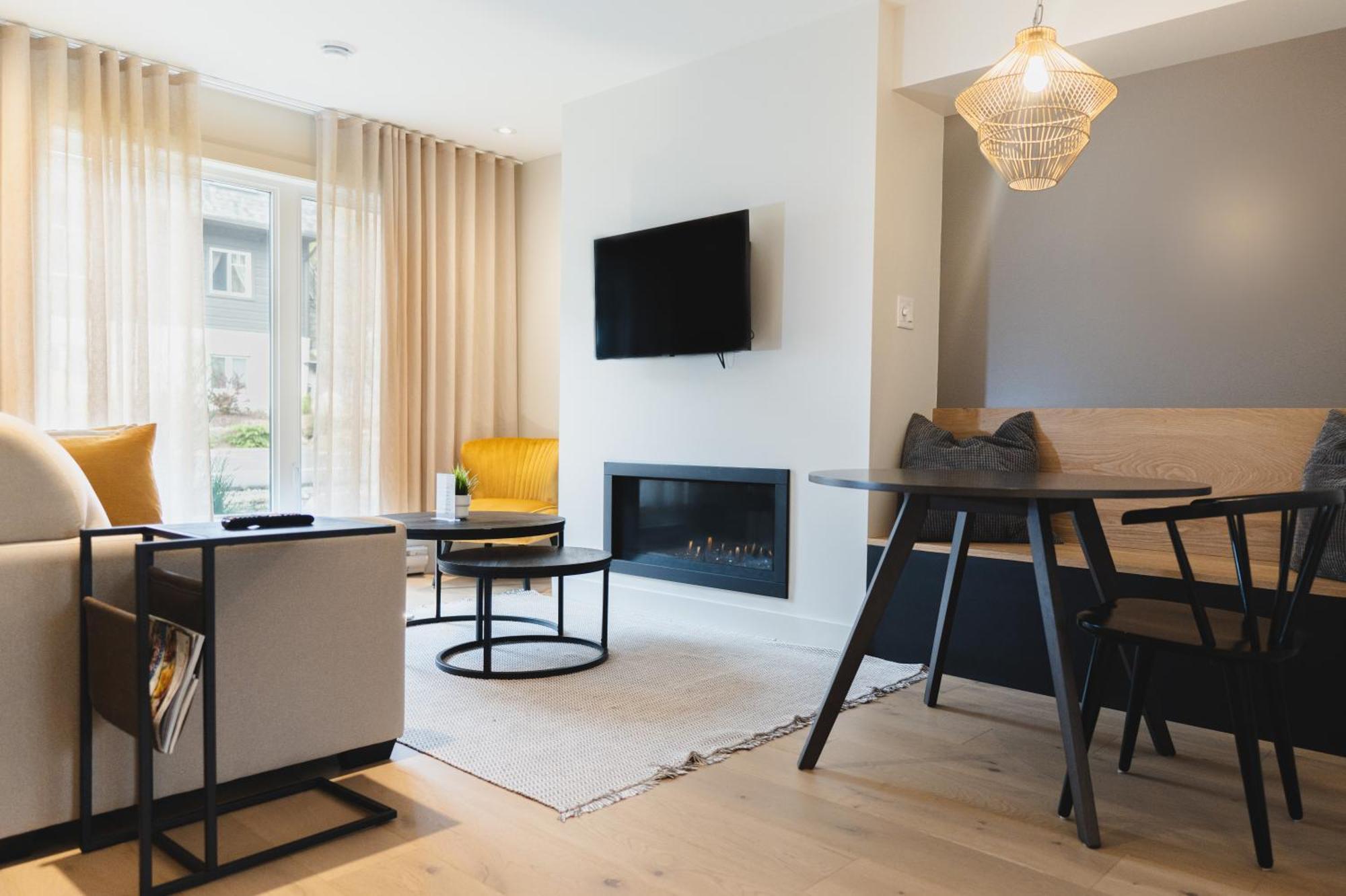 Suites Du Lac Moore Mont-Tremblant Exterior foto